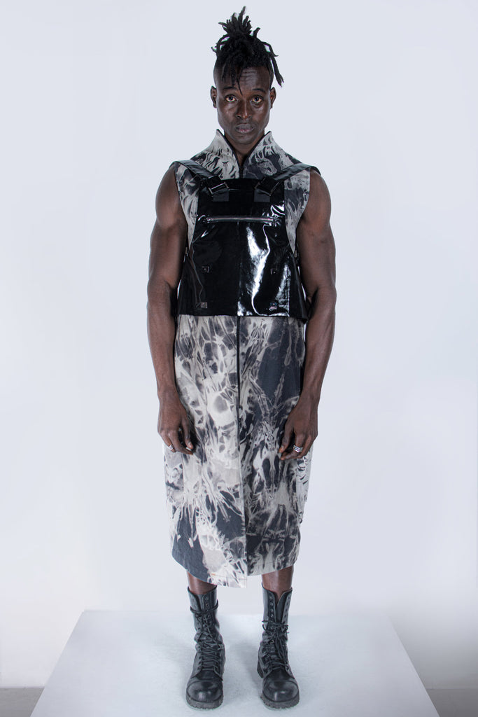 Shop emerging futuristic genderless designer Fuenf Metaphysics AW20 Collection Black 5 Way Transform Shiny Bag Vest at Erebus