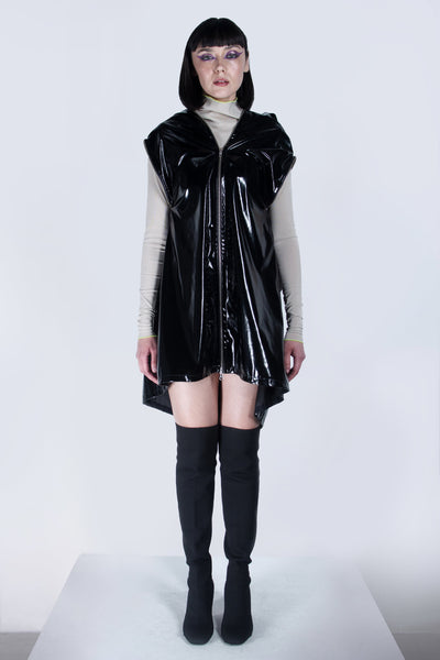 Shop emerging futuristic genderless designer Fuenf Metaphysics AW20 Collection Black Transform Raincoat at Erebus
