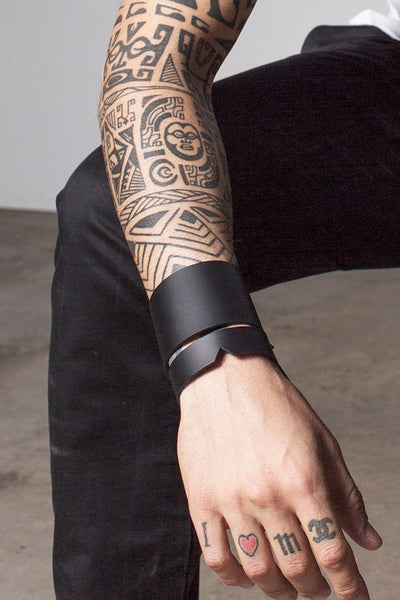 Shop emerging slow fashion accessory brand Aumorfia black leather VS bracelet - Erebus