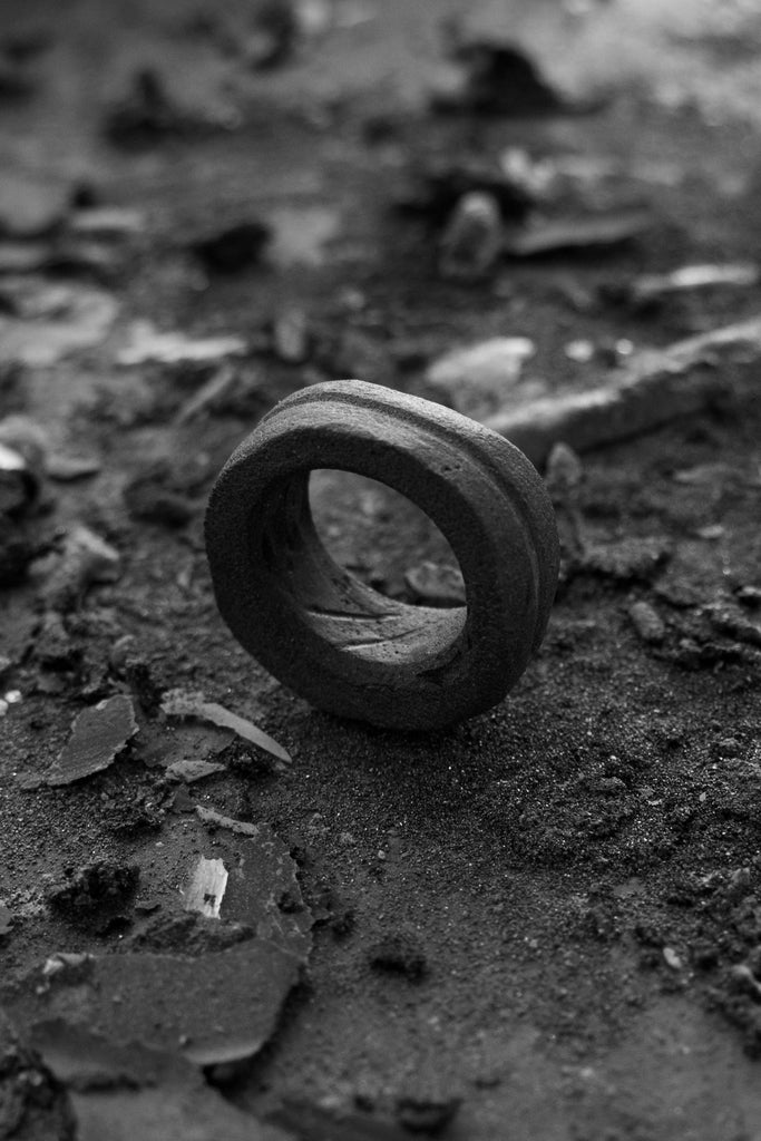 Shop Emerging Avant-garde Jewellery Brand Surface/Cast Black Concrete Channel Small Ring at Erebus