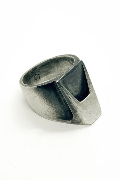 Shop Emerging Slow Fashion Avant-garde Jewellery Brand OSS Haus MSKRA Collection Silver Lightning Ring at Erebus