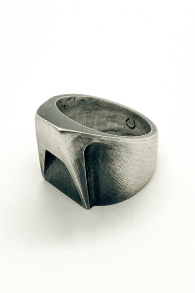 Shop Emerging Slow Fashion Avant-garde Jewellery Brand OSS Haus MSKRA Collection Silver Lightning Ring at Erebus