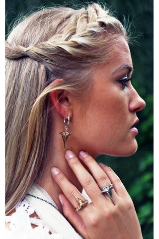 Emerging slow fashion jewellery brand Eilisain Bast Single Spine Ring in Silver - Erebus - 4
