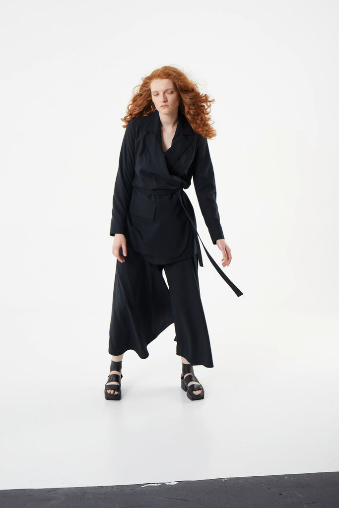 Shop Emerging Dark Luxury Avant-garde Designer Pavlina Jauss SS21 Space Collection Black Pluto Drape Jacket at Erebus