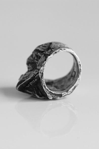 Shop Emerging Avant-garde Jewellery Brand OSS Stone M Ring at Erebus