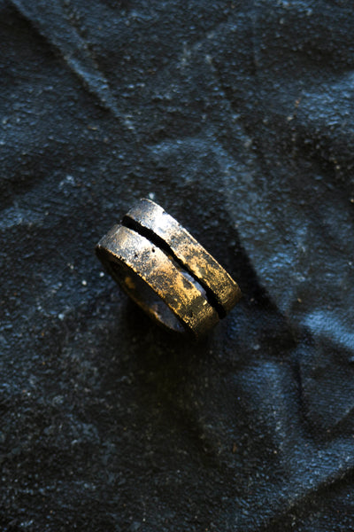 Shop Emerging Avant Garde Jewellery Brand Surface/Cast Blackened Bronze Split Medium Ring at Erebus