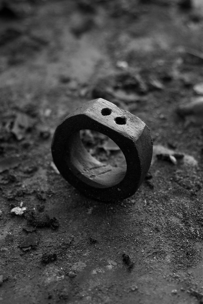 Shop Emerging Avant Garde Jewellery Brand Surface/Cast Black Concrete Subtraction Two Hole Small Ring at Erebus