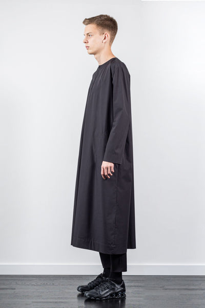 Shop Emerging Alternative Fashion Unisex Street Brand Monochrome SS22 Black Cotton Poplin Unisex Dress at Erebus