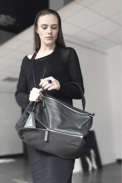Shop emerging slow fashion handbag designer Anoir by Amal Kiran Jana black leather and suede Transformable Shoulder Bag - Erebus - 10